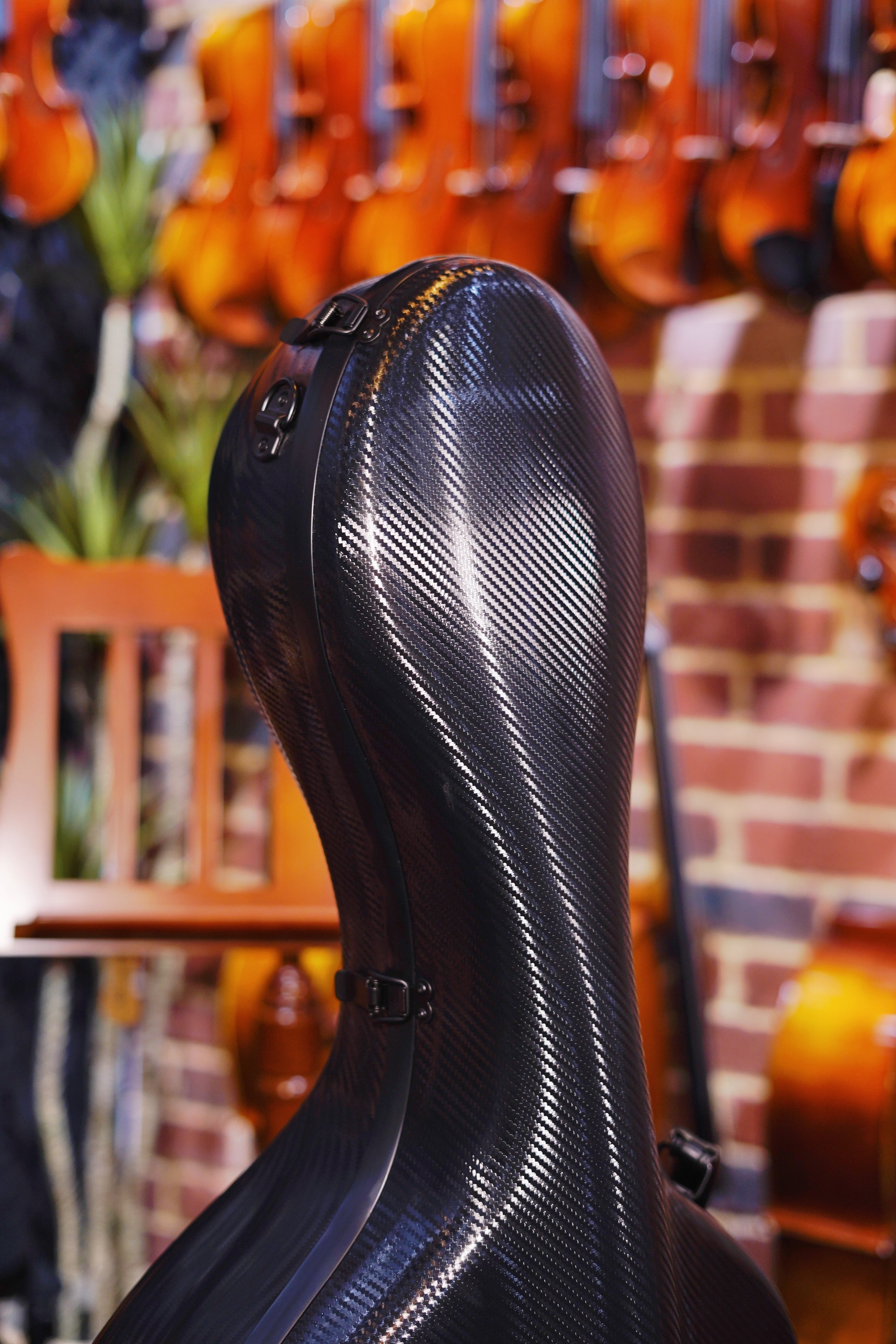 HOGO Essential II Series Polycarbonate White Cello Case with Wheels 4kg