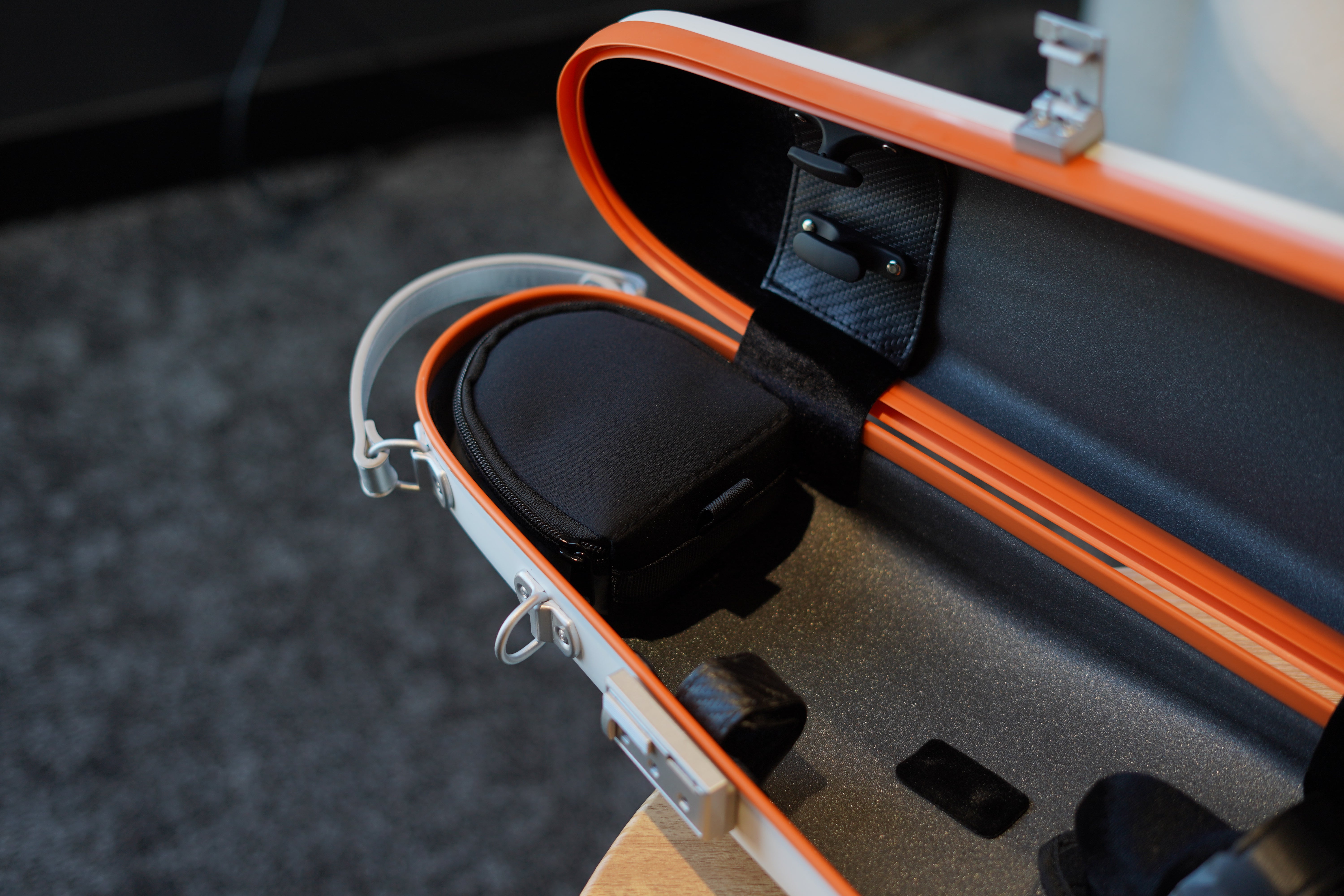 HOGO Classic III Series Full Carbon Fiber Violin Case (3 colours)