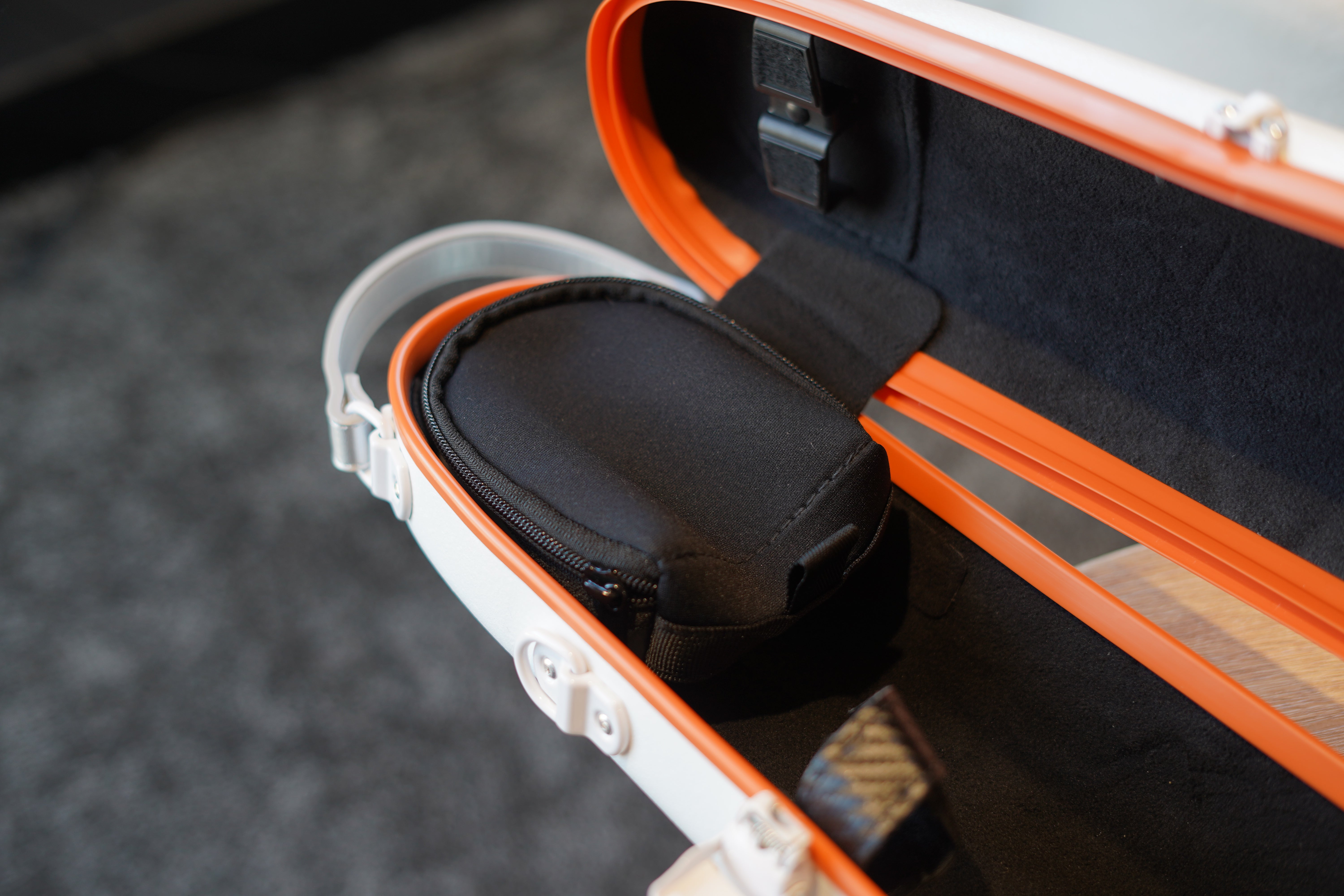 HOGO Essential III Series Polycarbonate Violin Case 4/4 Size (3 colours)