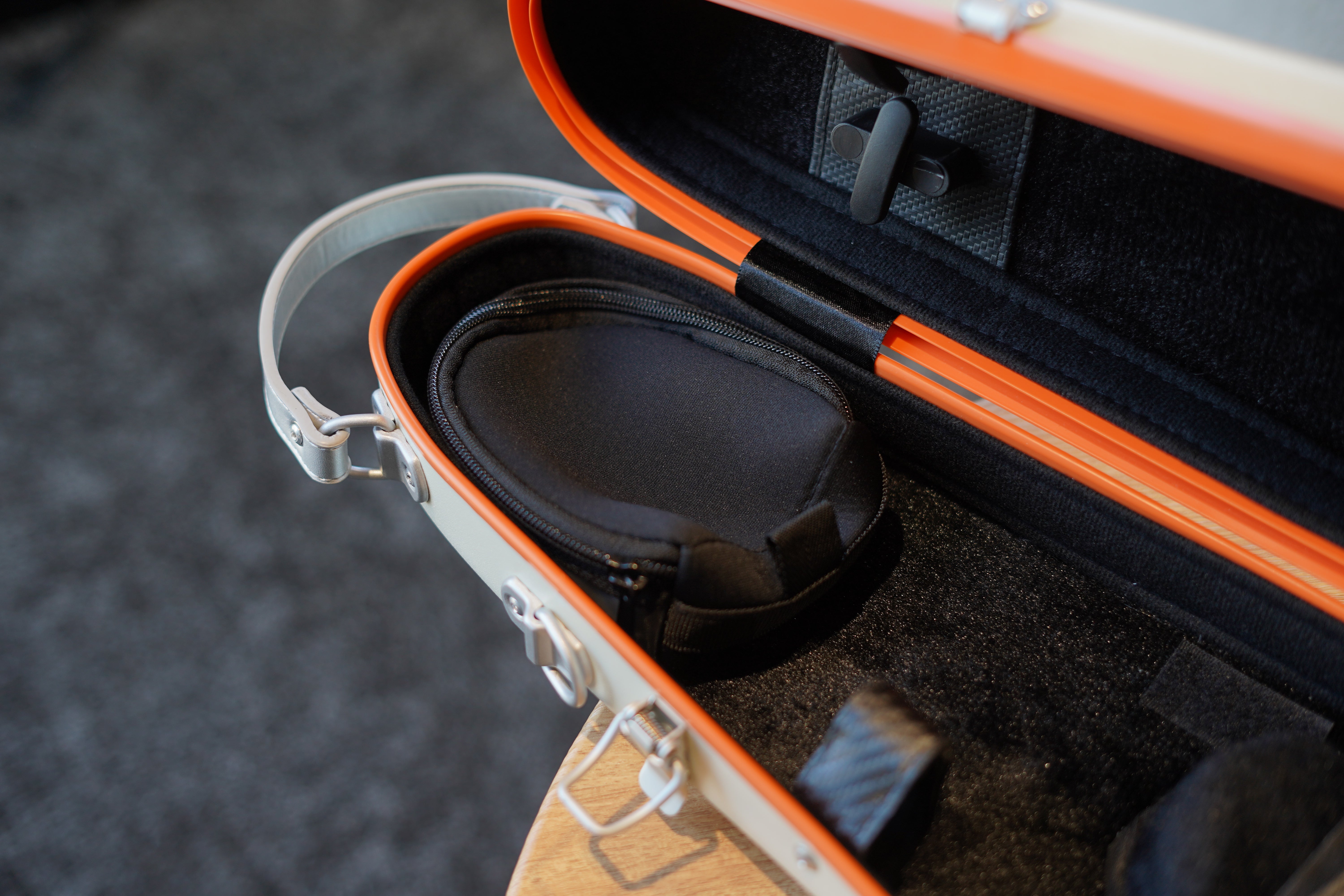 HOGO Essential III Series Polycarbonate Violin Case 1/8 - 1/2 Size (2 colours)