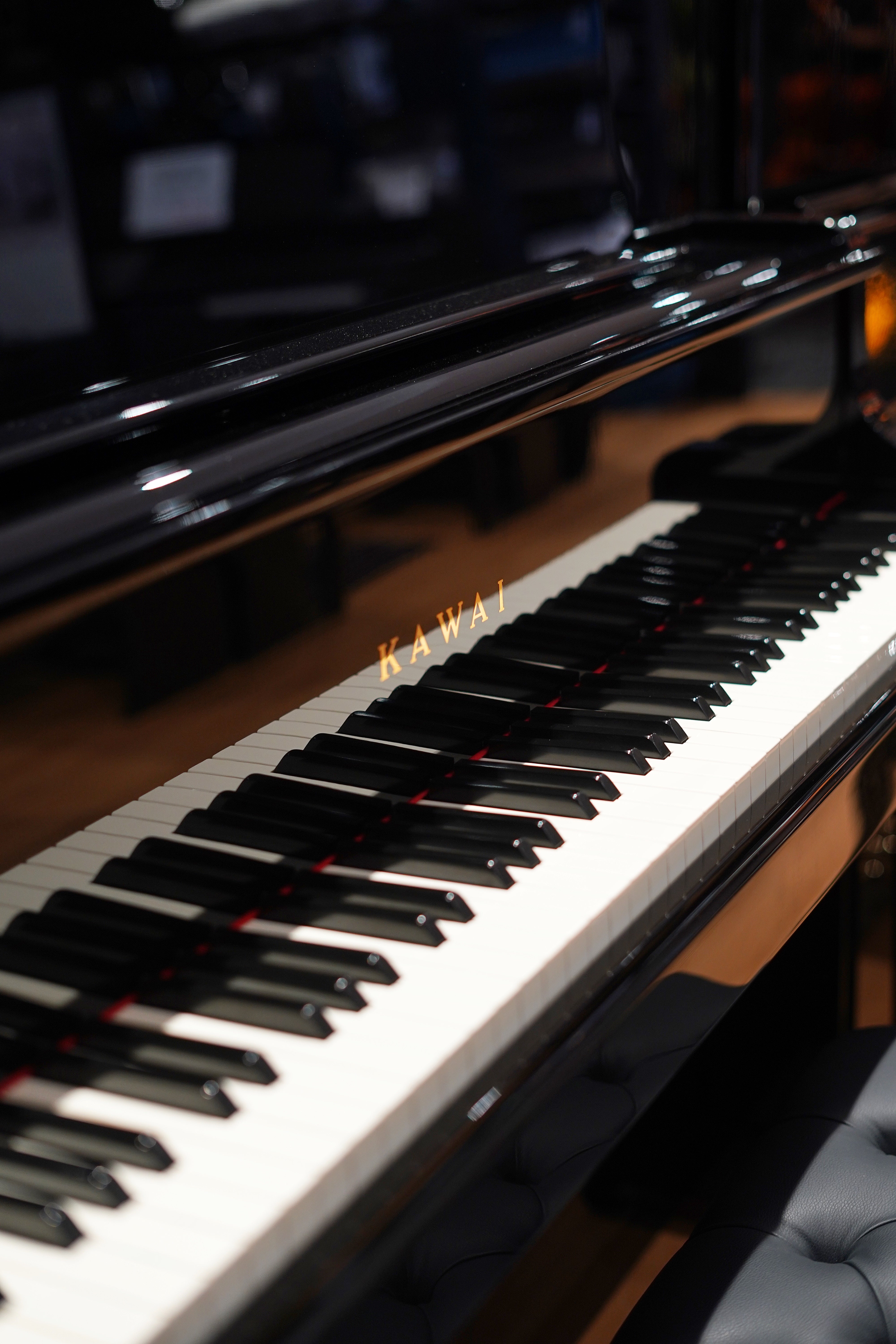 Kawai US7X Acoustic Upright Piano Black 1990+