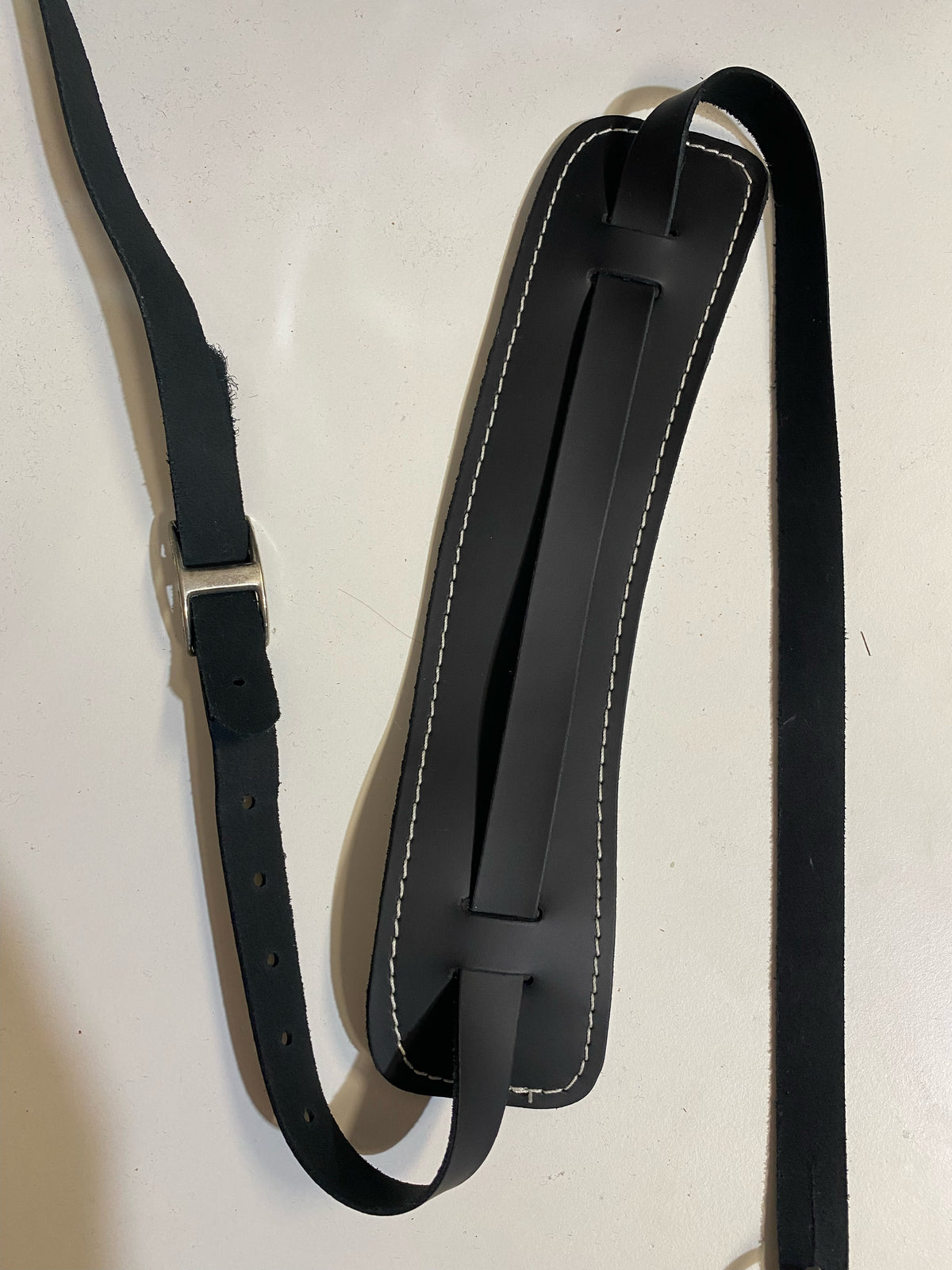 LM Guitar Strap 3/4 Inch Thin Vintage Style Leather — Crescendo Music